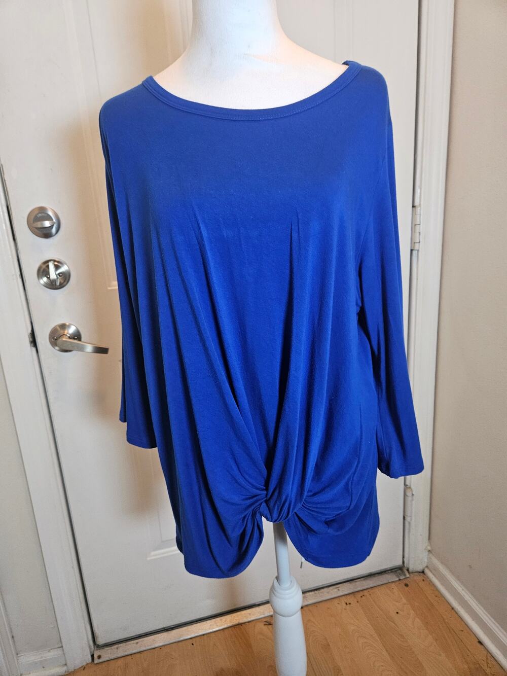NEW Women's Karen Kane 1X Knit Top Tied Front, Drapes
